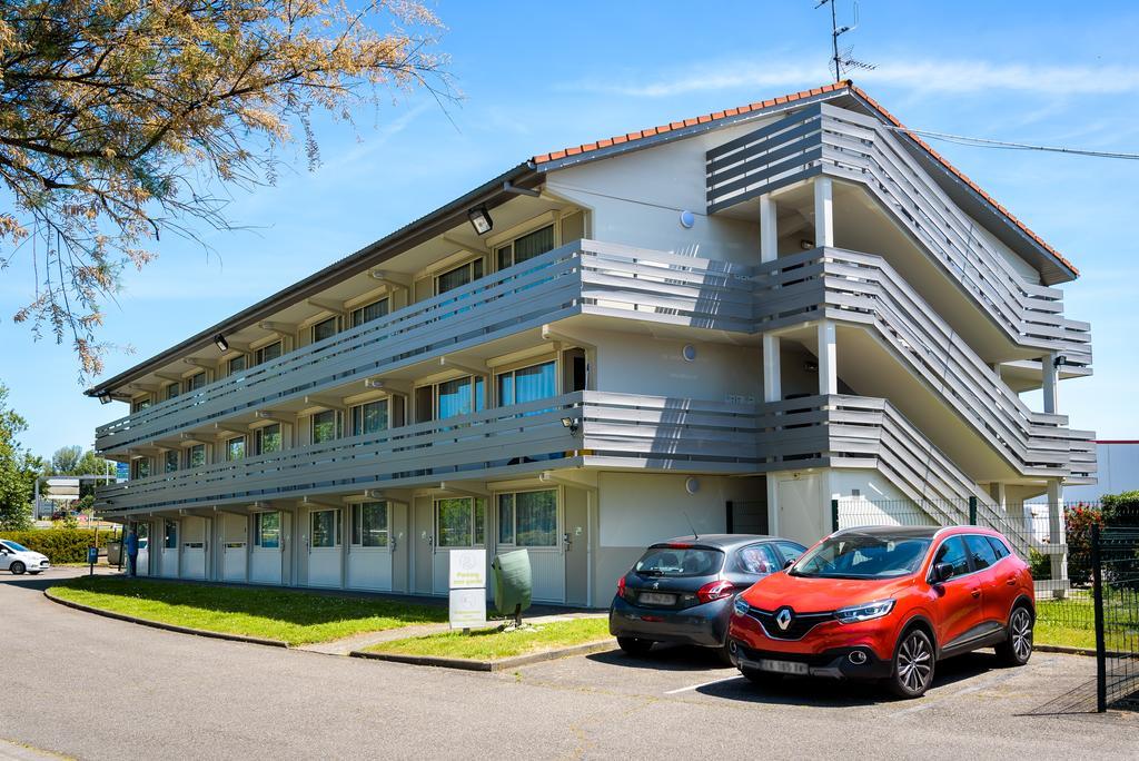 Campanile Toulouse Sesquieres Hotel Exterior foto